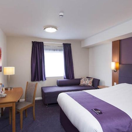 Premier Inn Falkirk East Екстериор снимка
