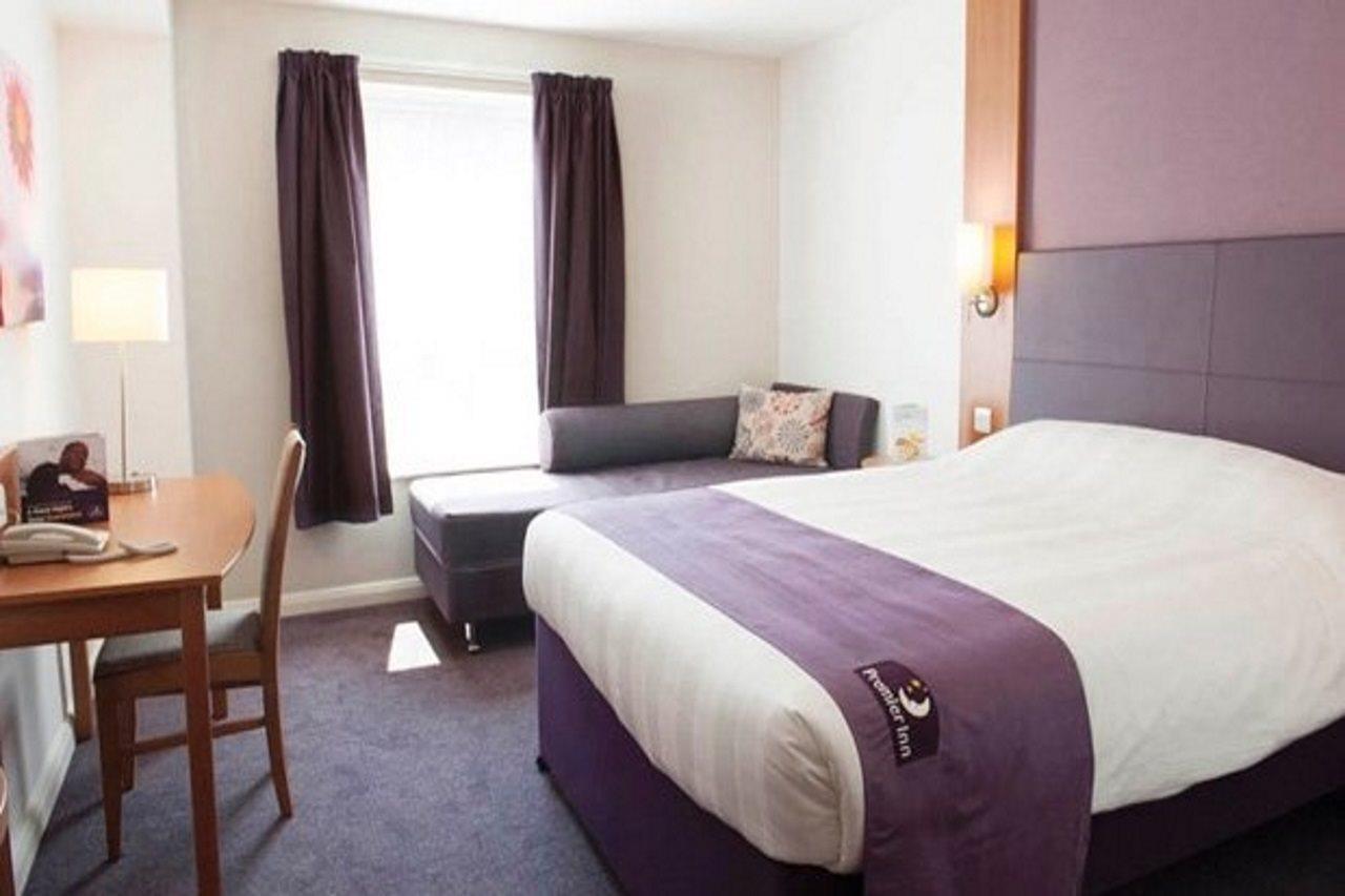 Premier Inn Falkirk East Екстериор снимка